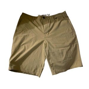 Hurley man short